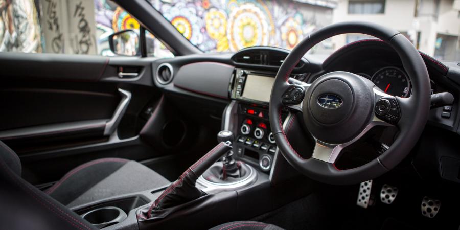 Интерьер Subaru BRZ 2016 года  (AU) (фото 14 из 23)